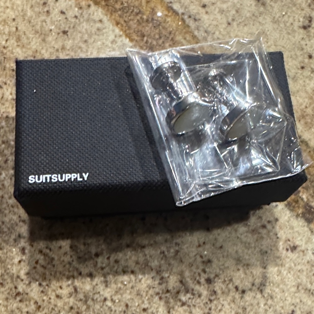 Suitsupply Shiny Silver Cufflinks